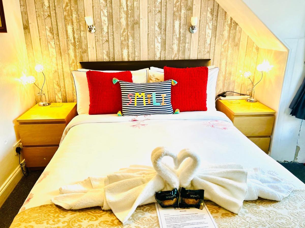 Rowantreebank Bed And Breakfast Аррочар Экстерьер фото