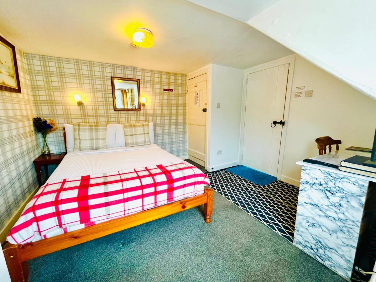 Rowantreebank Bed And Breakfast Аррочар Экстерьер фото