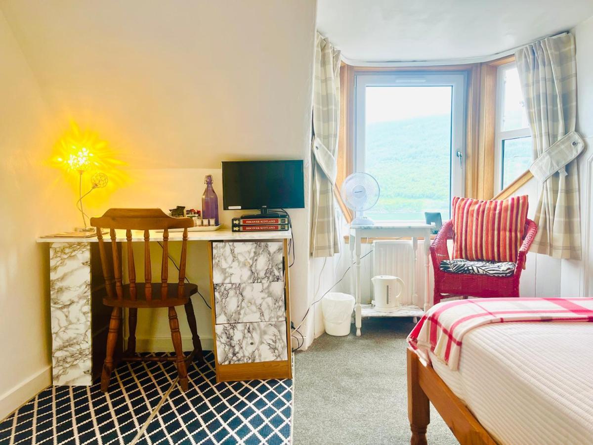 Rowantreebank Bed And Breakfast Аррочар Экстерьер фото