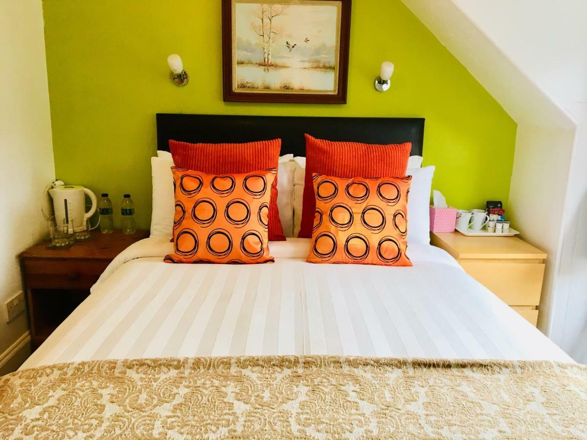 Rowantreebank Bed And Breakfast Аррочар Экстерьер фото